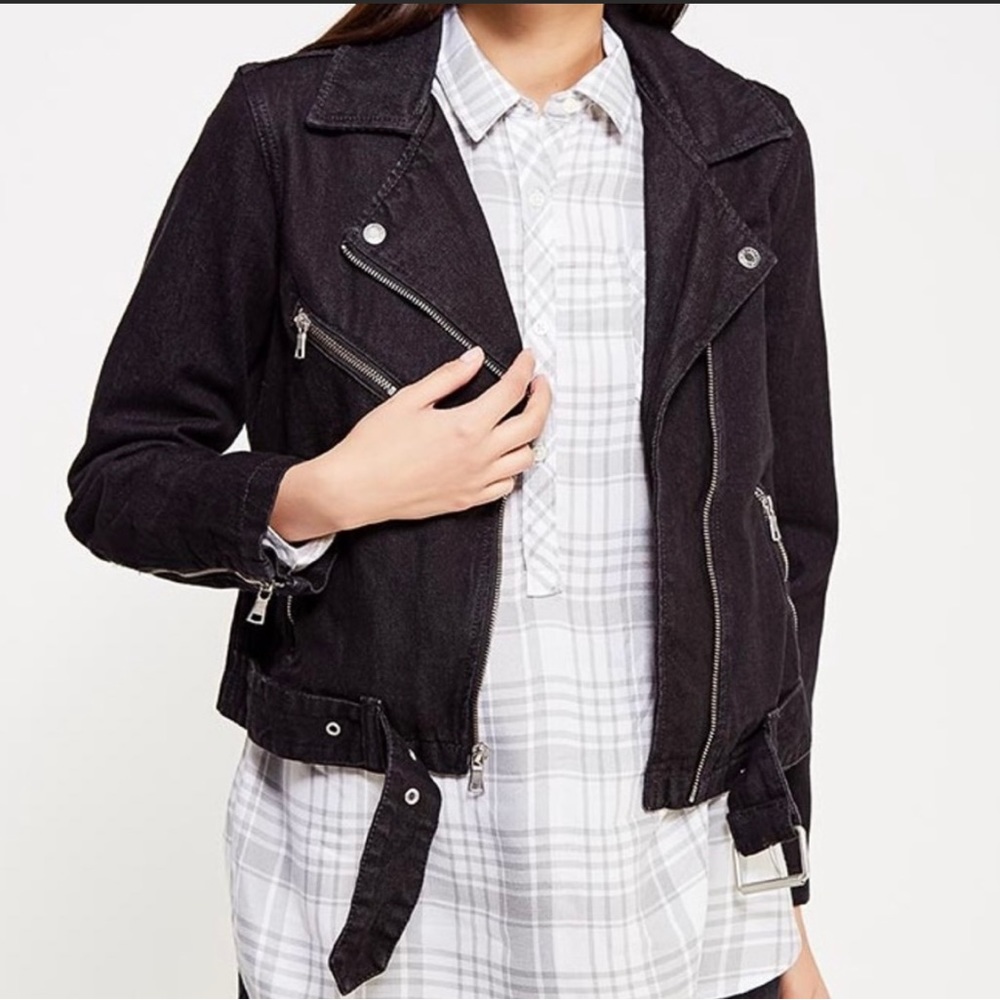 GAP BLACK DENIM MOTO JACKET SIZE SMALL